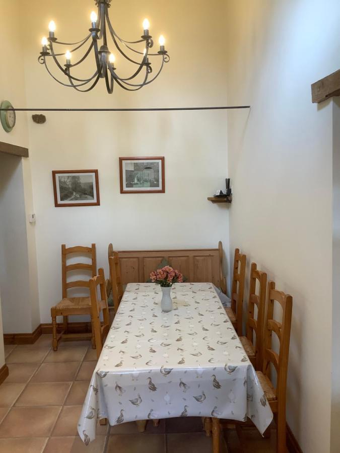 Hollyhock Cottage, Clematis Cottages, 스탬포드 외부 사진